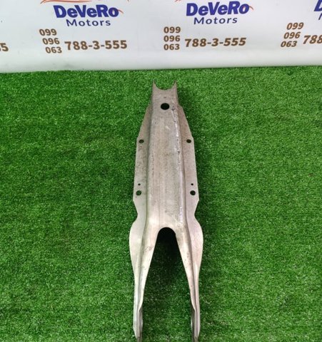 Балансир задний нижний 551B05DA0A NISSAN
