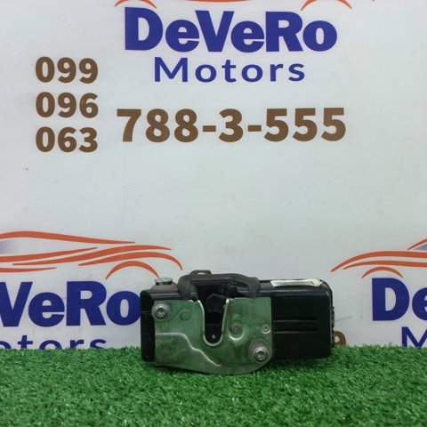 Дверной замок передний правый Tesla Model S