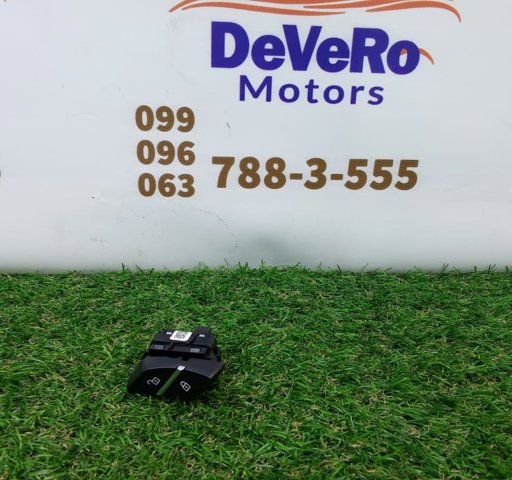 Кнопка блокировки замка двери 61316801352 BMW