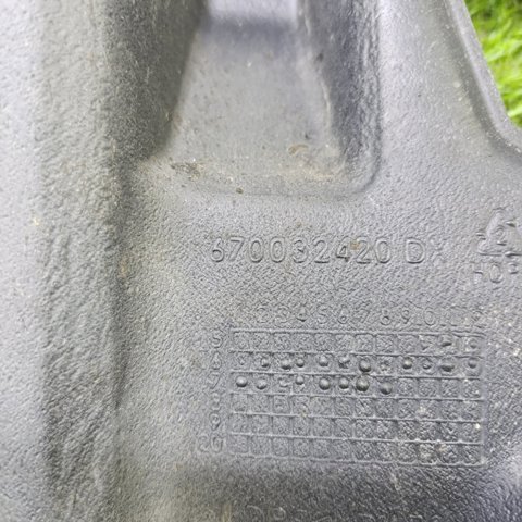 670032420 MASERATI купить в Ужгород