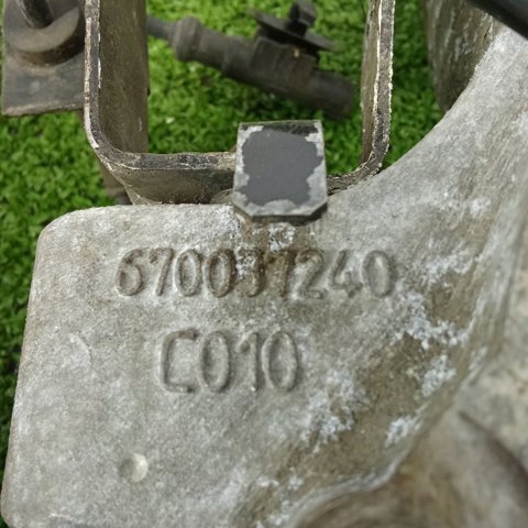 MASERATI 670108077 в наличии Чернигов