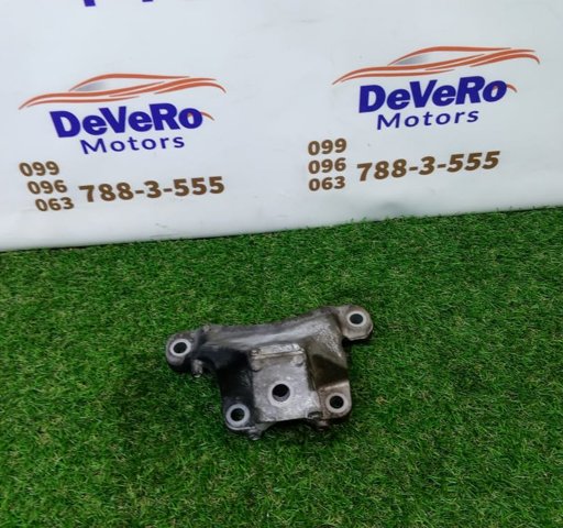 Кронштейн подушки (опоры) двигателя, правой 6781228 BMW