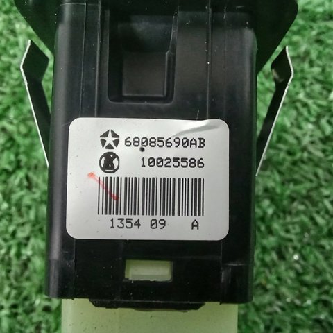 68085690AB CHRYSLER Кнопочный блок управления стеклоподъемником задний купить в Львов