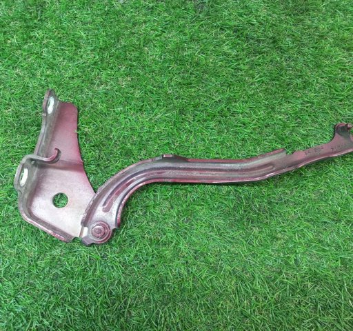 CHRYSLER 68143718AA Петля капота правая в наличии Каменское
