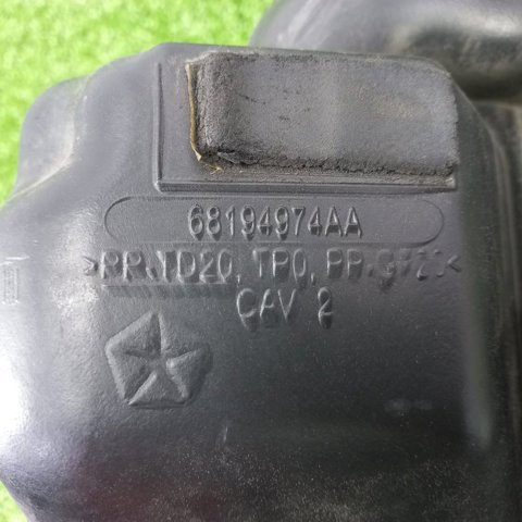 CHRYSLER 68194974AA в наличии Запорожье