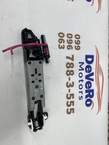 Держатель наружной ручки двери, задней левой 6920478010 TOYOTA