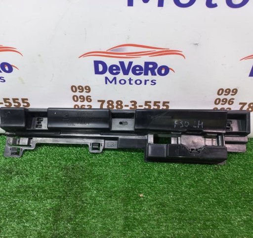 Опора порога (крепление) 7256917 BMW