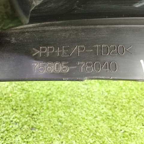 7560578040 TOYOTA Расширитель (накладка) арки заднего крыла правый купить в Николаев