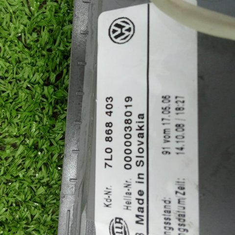 7L0868403 VAG Плафон салона купить в Ровно