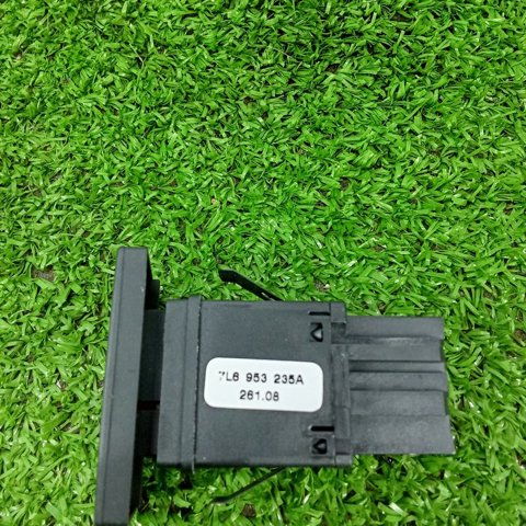 7L6953235A VAG Кнопка аварийки купить в Чернигов