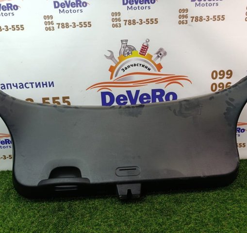 Пластик пятой двери 81710GI010NNB HYUNDAI