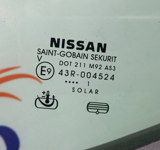 NISSAN 82263EB320 Стекло-форточка двери задней левой в наличии Павлоград