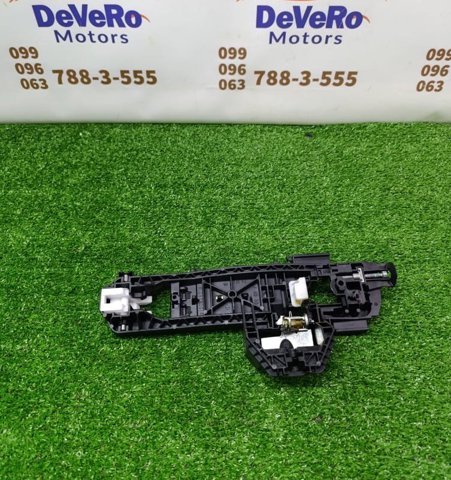 NISSAN 826105DM1A Держатель наружной ручки двери задней правой в наличии Черкассы