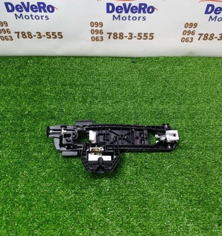 NISSAN 826115DM1A Держатель наружной ручки двери задней левой в наличии Ровно