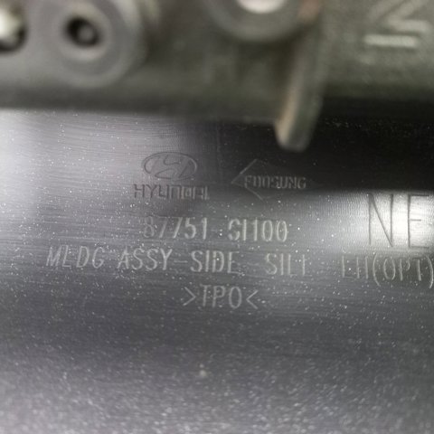 87751GI100 HYUNDAI Накладка (молдинг) порога наружная левая купить в Ирпень