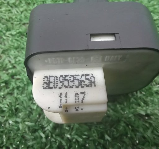 Блок управления зеркалами заднего вида, на двери 8E0959565A VAG