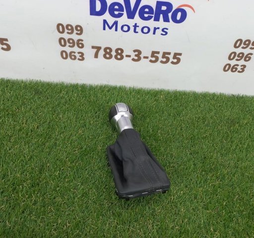 Ручка рычага коробки передач 8V1713139G VAG