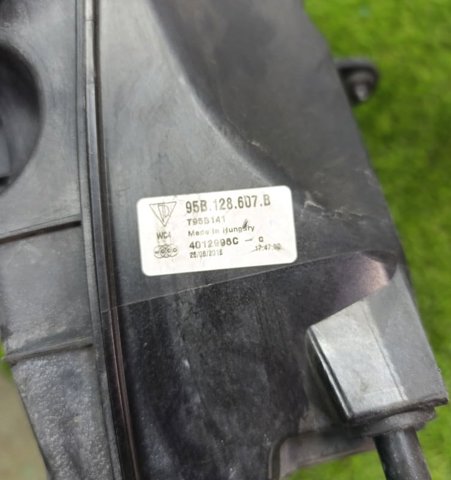 95B128607B PORSCHE Корпус воздушного фильтра левый купить в Ирпень