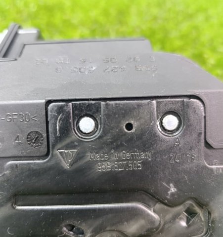 95B827505 PORSCHE Замок крышки багажника (двери 3/5-й задней) купить в Львов
