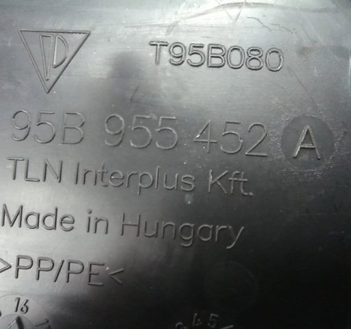 PORSCHE 95B955452A Горловина бачка омывателя в наличии Харьков