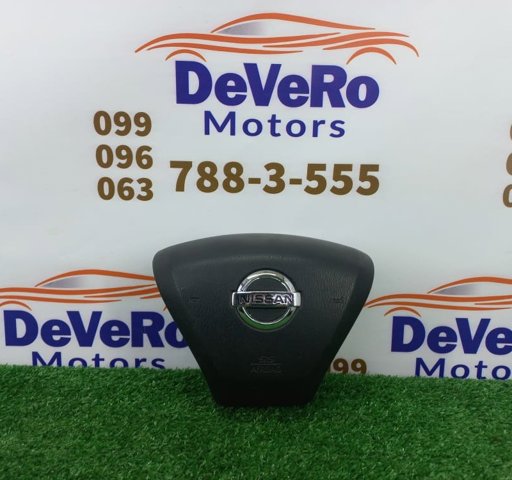 Подушка безопасности водителя 985105AA8A NISSAN