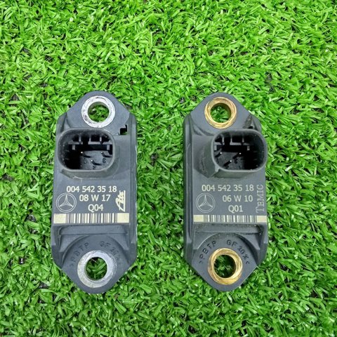 A0045423518 MERCEDES Датчик вертикального ускорения купить в Кривой Рог