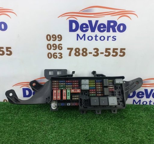 Блок предохранителей задний, салонный A1645402372 MERCEDES