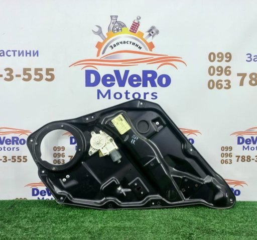  Механизм стеклоподъемника правой задней двери A1647303279 MERCEDES