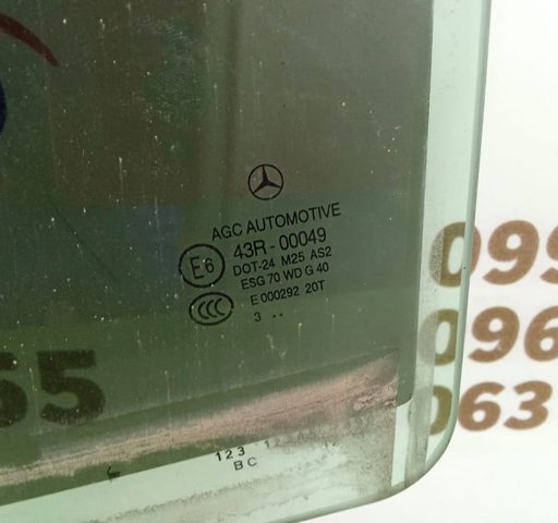 A2047350110 MERCEDES Стекло двери задней левой купить в Ужгород