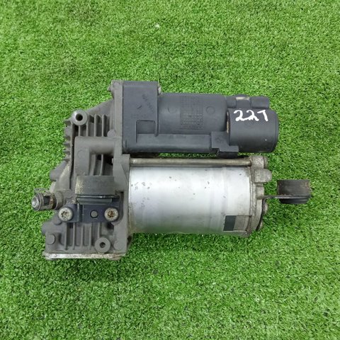 Компрессор пневмоподкачки (амортизаторов) A2213201704 MERCEDES