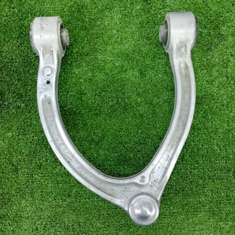 Рычаг передней подвески верхний левый A2213308907 MERCEDES
