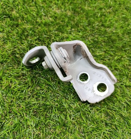 Петля двери передней левой BB5Z7822811A FORD
