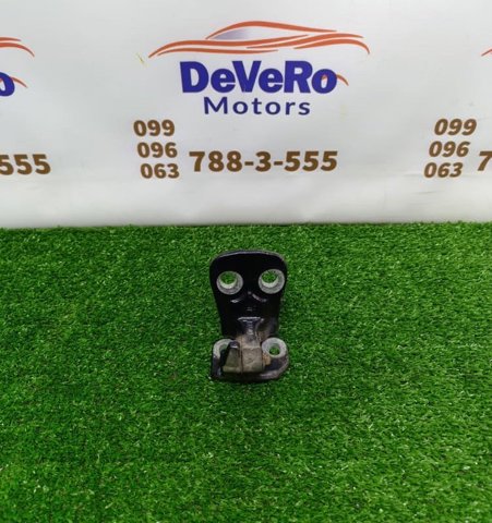 Петля передней двери правая BDB780100 LAND ROVER