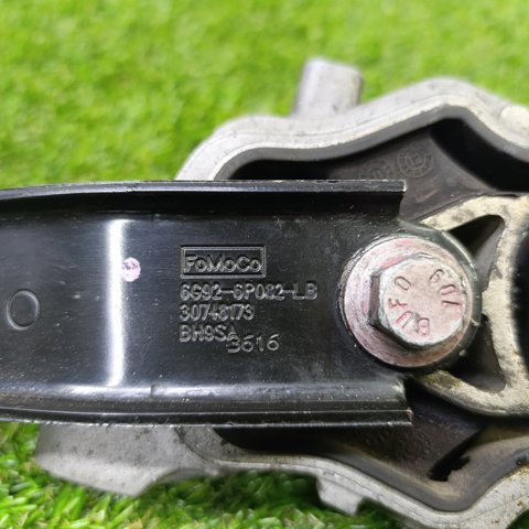 LAND ROVER BJ326L063AA Нижняя опора двигателя в наличии Полтава