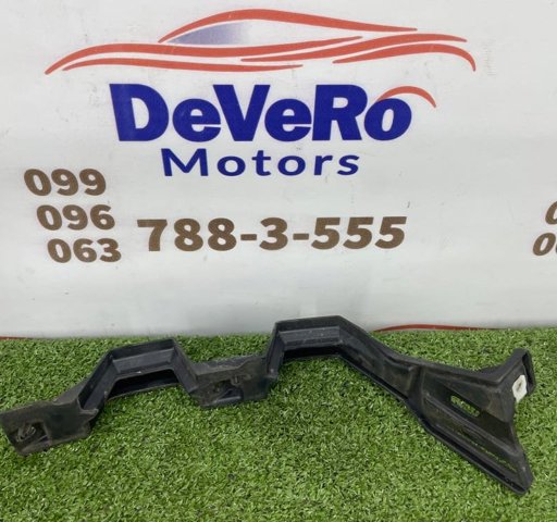 Левый кронштейн переднего бампера DPN500031 LAND ROVER