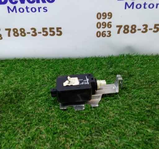 Личинка замка топливного бака FSG500013 LAND ROVER