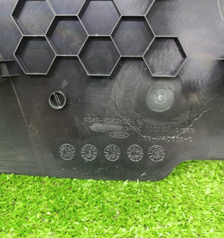 FORD FT4Z5824346BA Обшивка стойки кузова внутренняя средняя нижняя правая в наличии Кривой Рог
