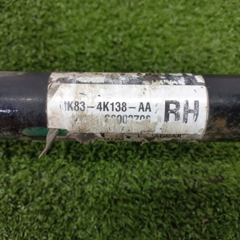 Полуось задняя, правая HK834K138AA LAND ROVER