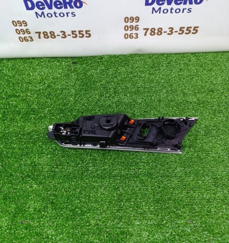 FORD HT4Z5822600AA Ручка двери передней внутренняя правая в наличии Днепр