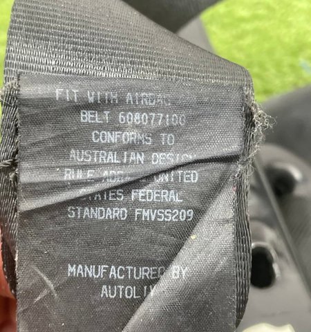 LR009286 LAND ROVER Левый ремень безопасности купить в Харьков