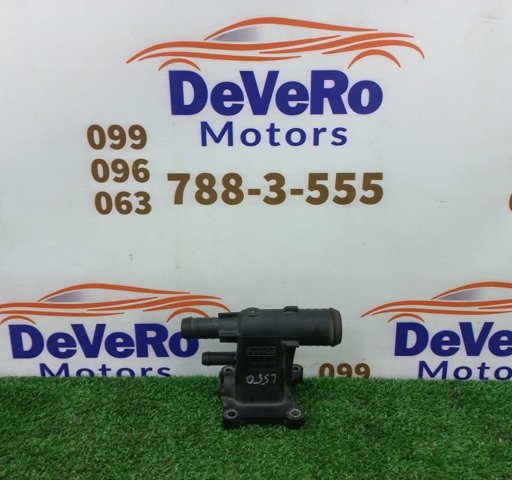 Фланец охлаждающей жидкости LR038758 LAND ROVER