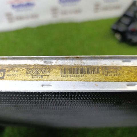 LR039530 LAND ROVER Радиатор охлаждения двигателя купить в Чернигов