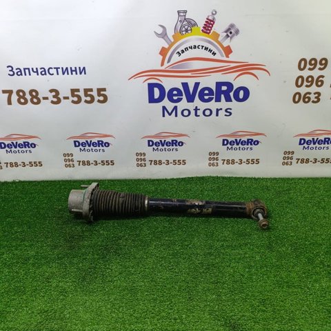 Стойка амортизатора задняя LR045269 LAND ROVER