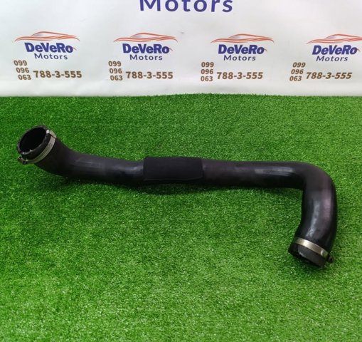 Патрубок интеркуллера LR050248 LAND ROVER