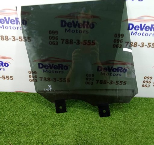Стекло задней двери, левой LR052677 LAND ROVER