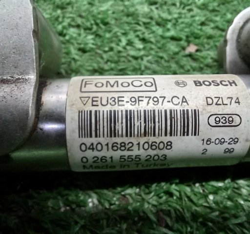 Распределитель топлива (рампа) LR054874 LAND ROVER