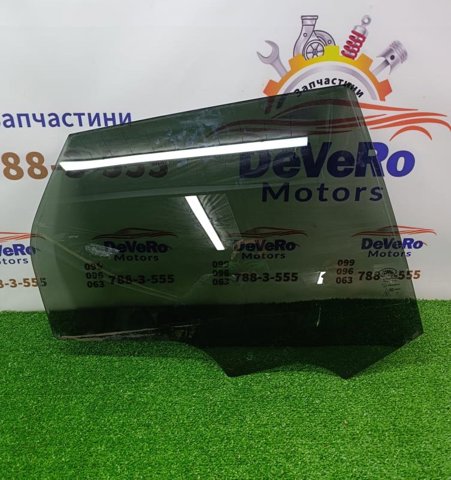 Стекло заднее правое LR058834 LAND ROVER
