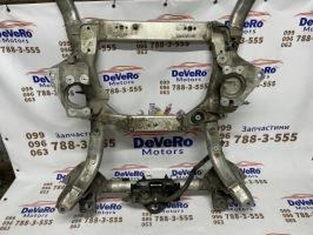 Балка передней подвески LR060034 LAND ROVER