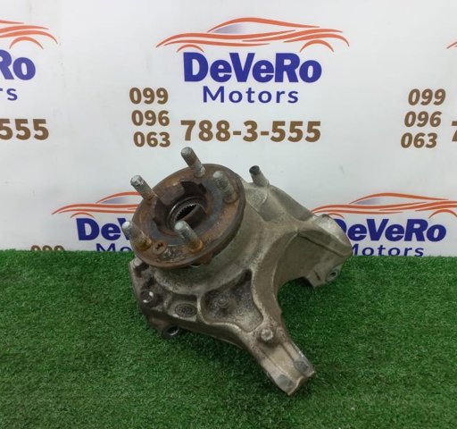 Цапфа поворотная левая LR060196 LAND ROVER