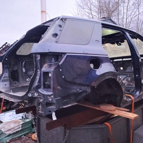 Боковая часть задняя правая LR060975 LAND ROVER